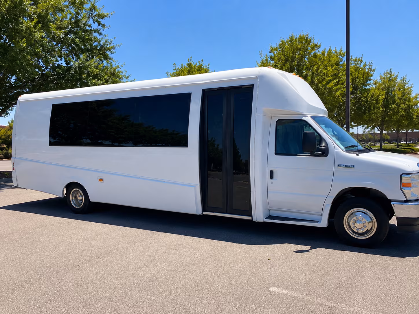 Visalia Winery Tour & Pub Crawl Transportation
